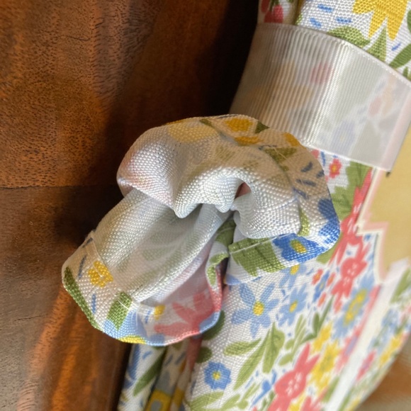 Spring Tablecloth NWT - Picture 3 of 3